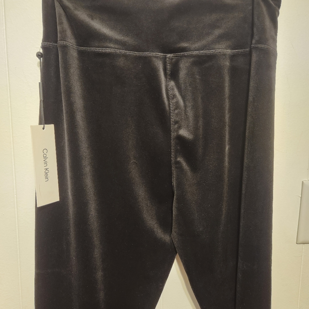 Calvin Klein pants ๐ - Picture 2 of 5